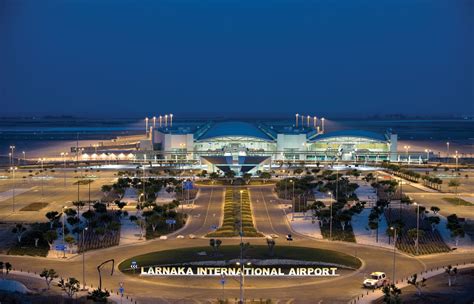 real time Larnaca airport